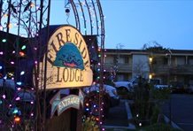 Monterey Fireside Lodge